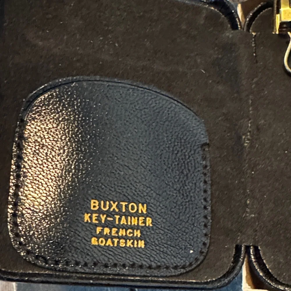 Buxton Vintage Black Key-Tainer Organizer with Gold Hooks And Slot Pocket